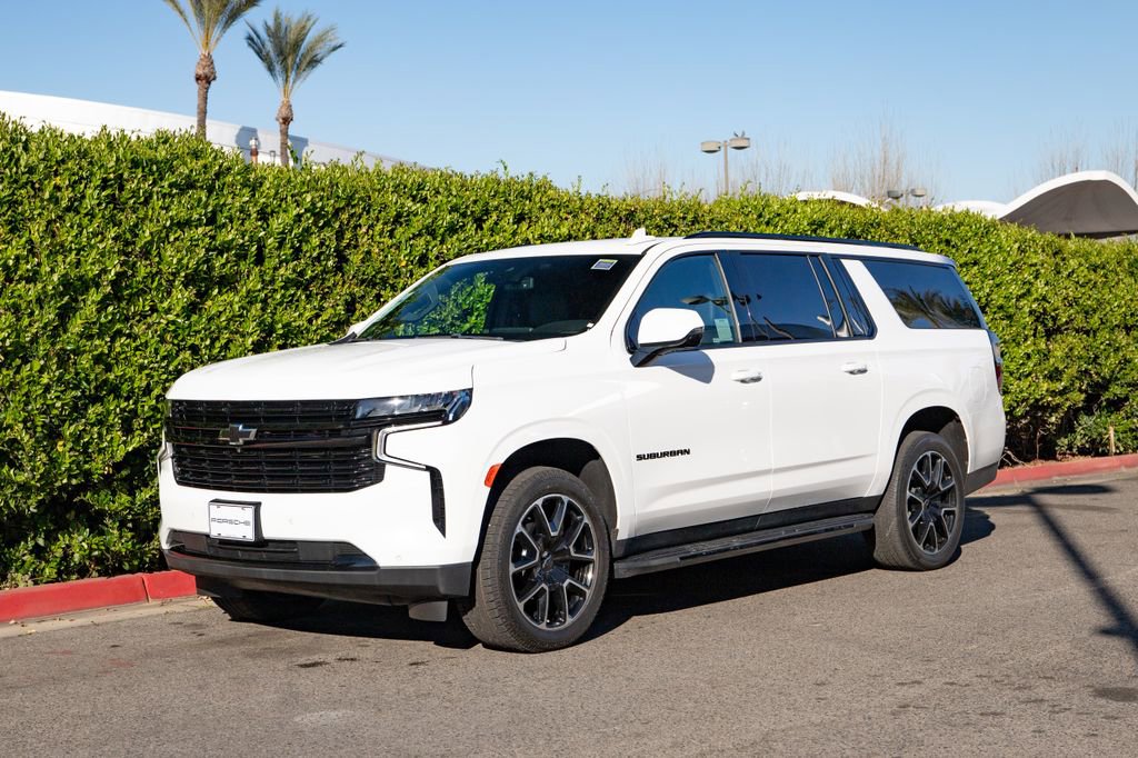 Used 2023 Chevrolet Suburban RST w/ Luxury Package image 3