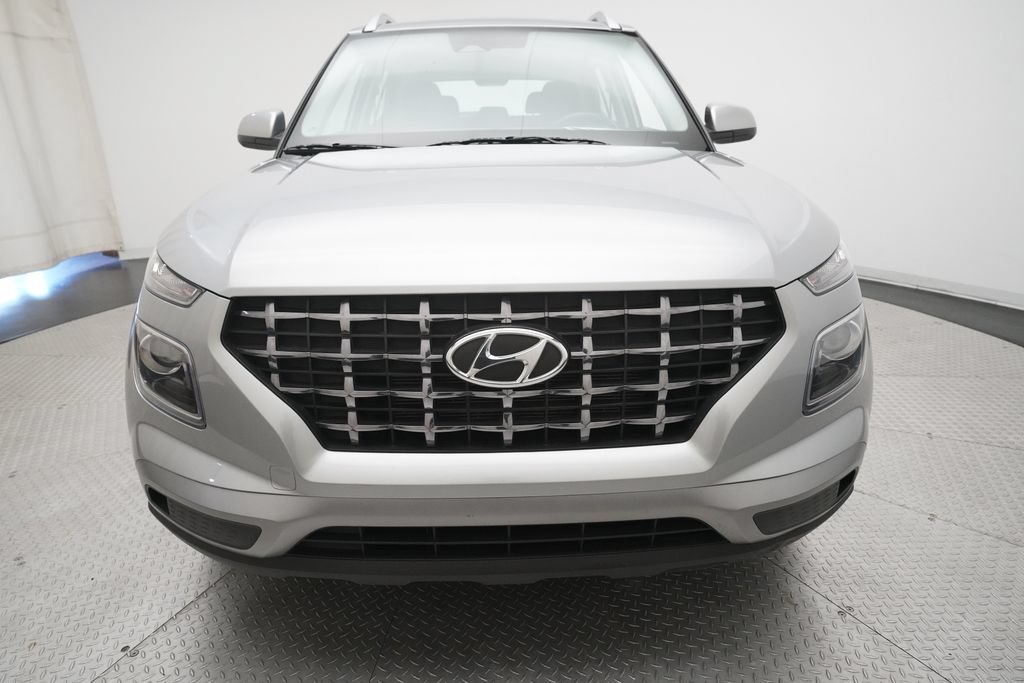 Used 2025 Hyundai Venue SEL FWD image 21