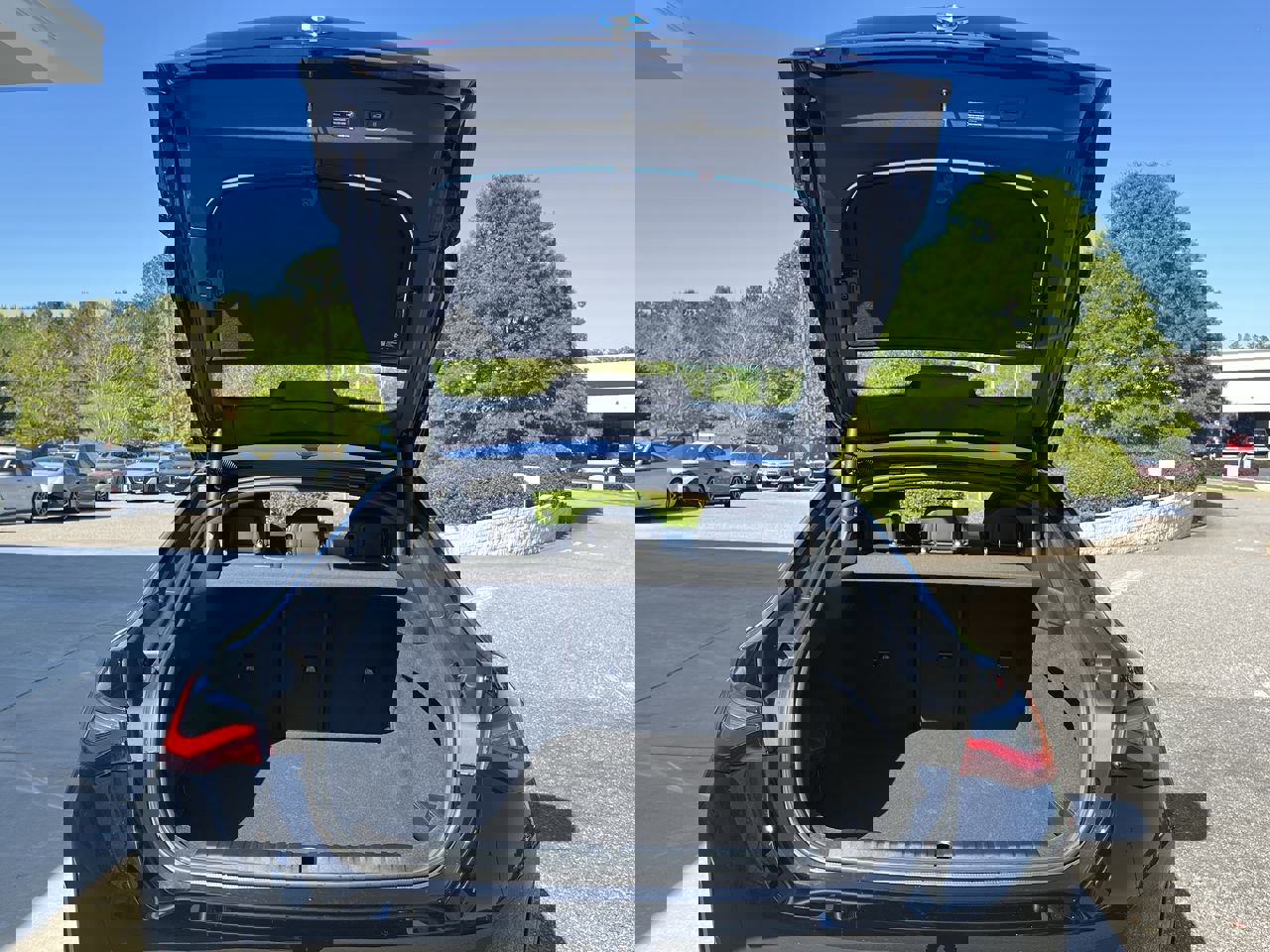 Used 2025 BMW i4 eDrive40 w/ Parking Assistance Package image 33