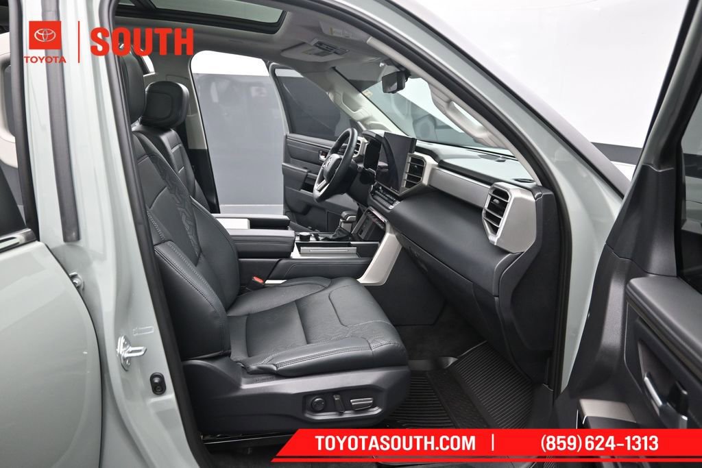 Used 2024 Toyota Sequoia Limited w/ Tow Technology Package AWD/4WD image 39