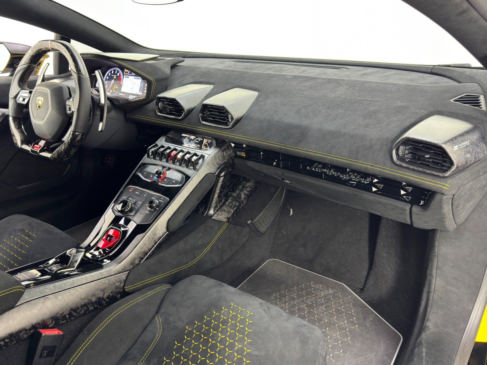 Used 2018 Lamborghini Huracan Performante image 16