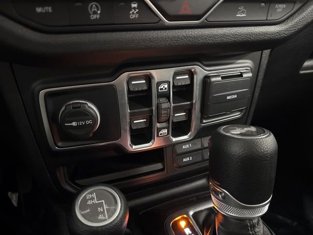 Used 2024 Jeep Wrangler Sport S image 39