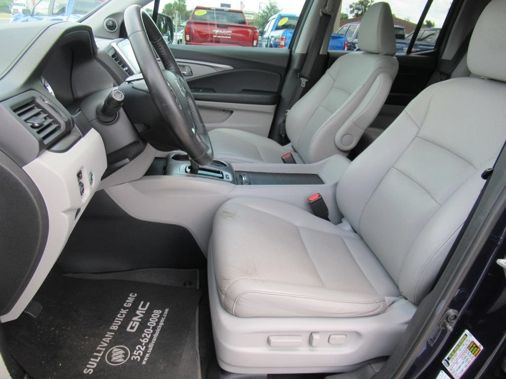 Used 2017 Honda Ridgeline RTL-T image 18