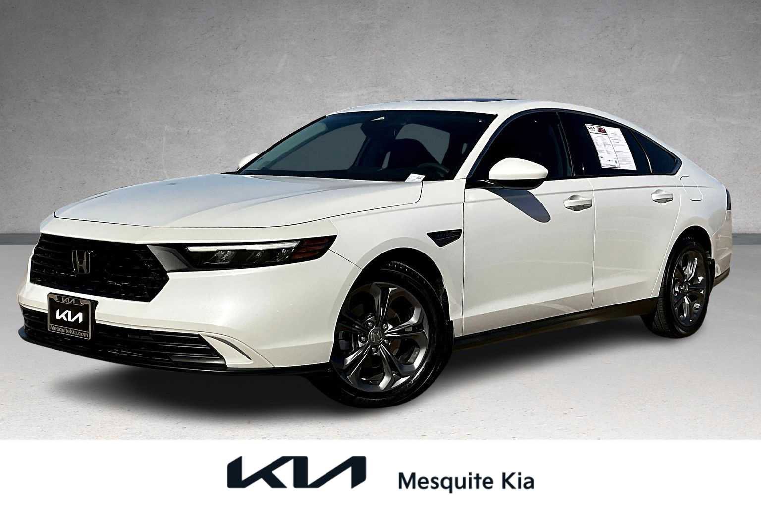 Used 2023 Honda Accord EX image 1