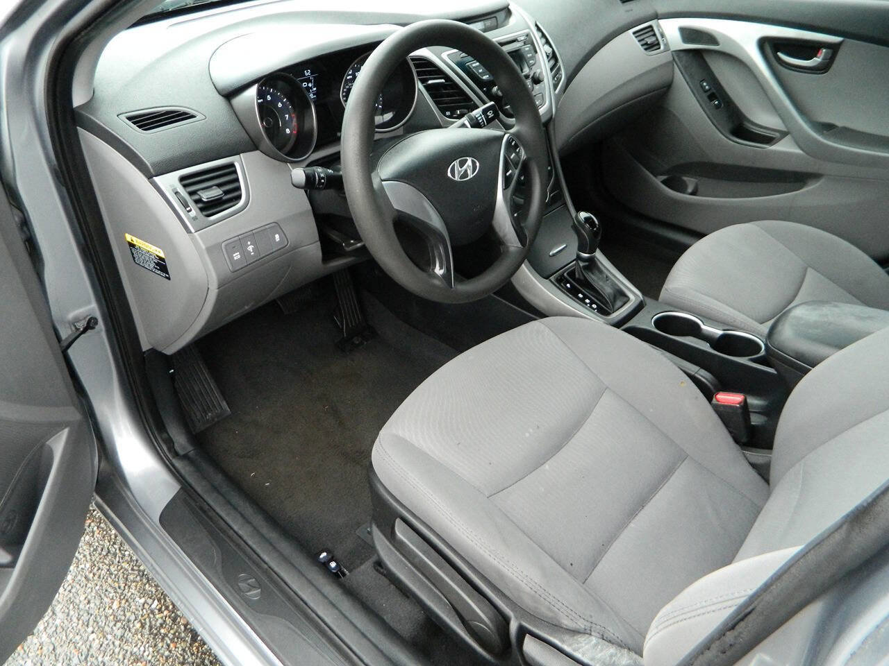 Used 2016 Hyundai Elantra SE FWD image 11