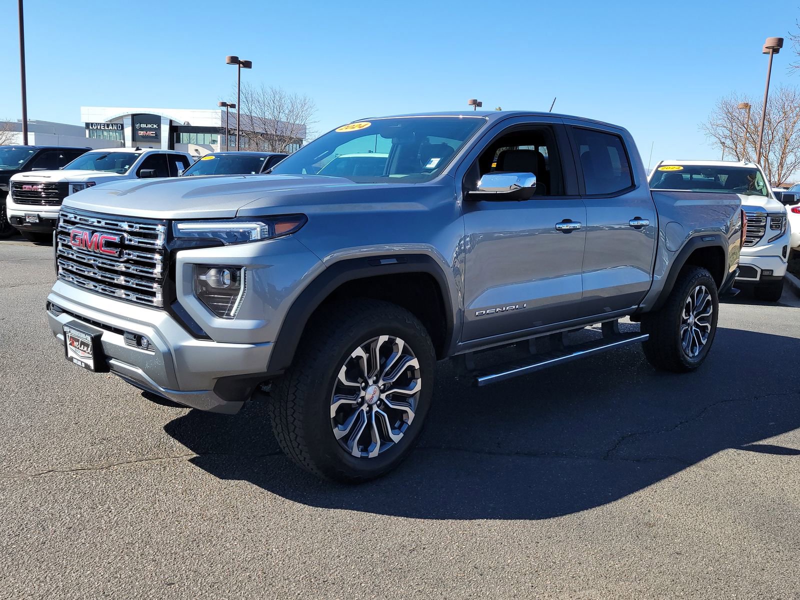 Used 2024 GMC Canyon Denali image 4