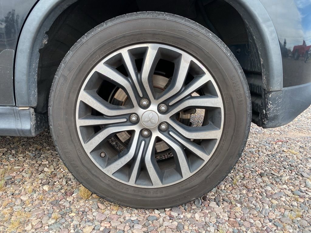 Used 2016 Mitsubishi Outlander Sport ES FWD image 5