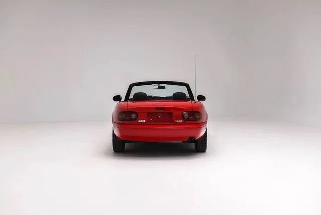 Used 1990 MAZDA MX-5 Miata RWD image 4