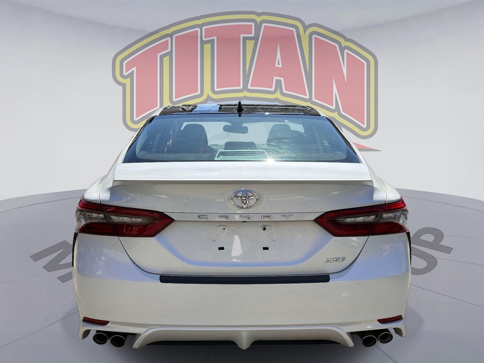 Used 2022 Toyota Camry XSE image 4