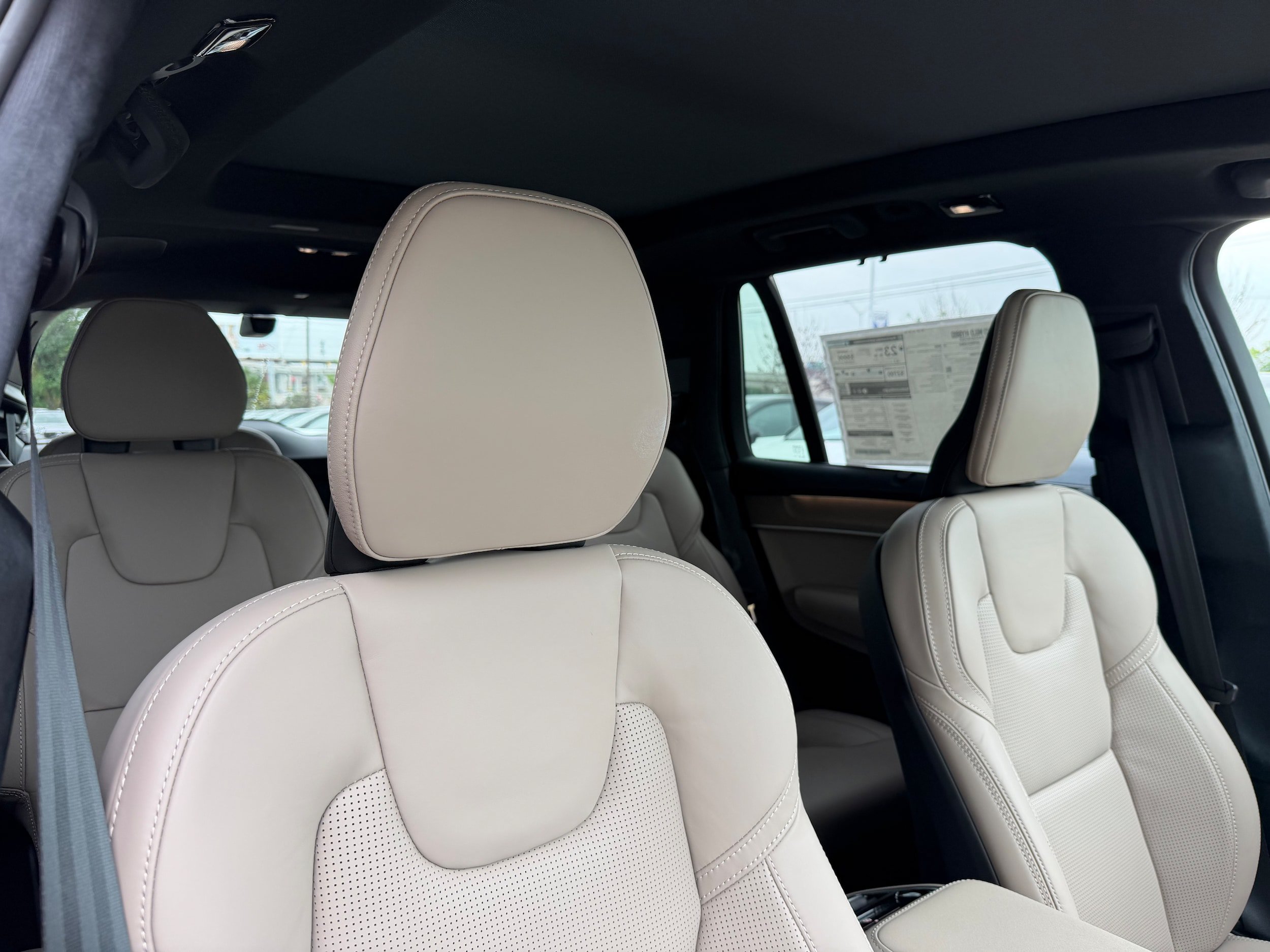 New 2026 Volvo XC90 B6 Ultra w/ Lounge Package AWD/4WD image 9