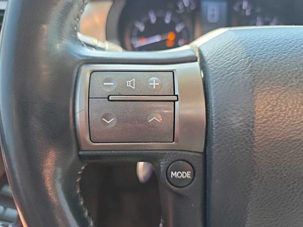 Used 2011 Lexus GX 460 w/ Comfort Plus Pkg image 25