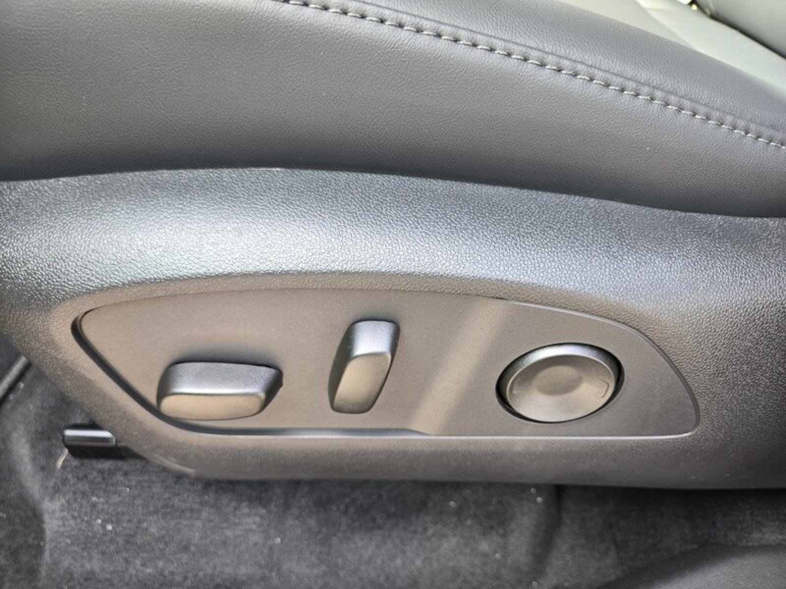 New 2026 GMC Acadia Elevation w/ Elevation Premium Package FWD image 21