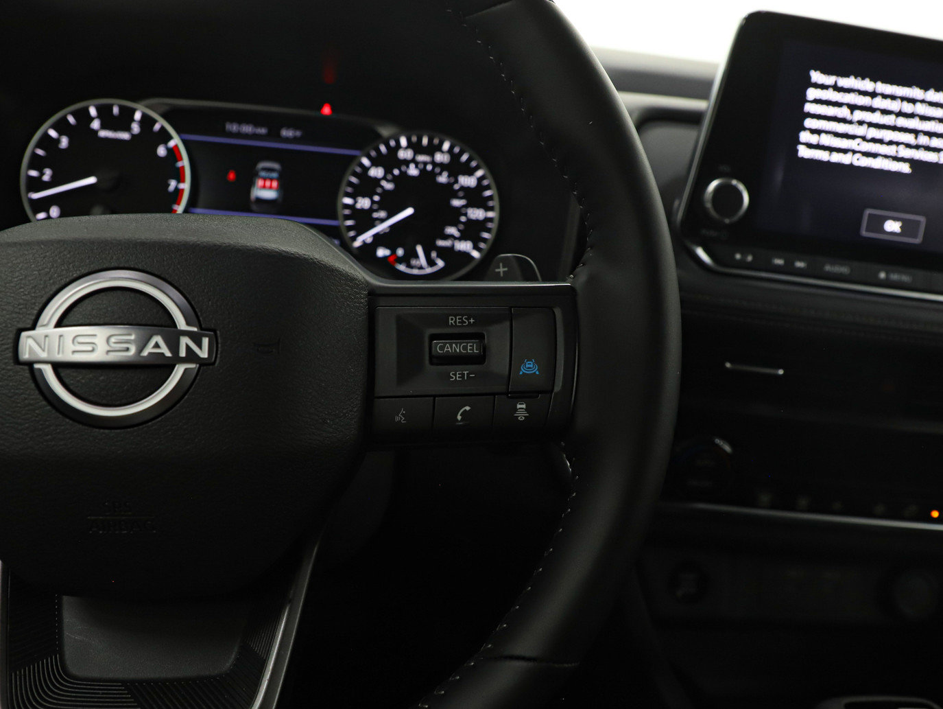 Used 2025 Nissan Rogue SV AWD/4WD image 27