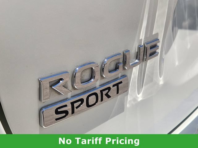 Used 2021 Nissan Rogue Sport SV w/ Technology Package FWD image 11