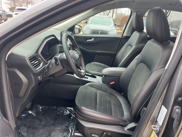 Certified 2022 Ford Escape SEL w/ SEL Stealth AWD Package image 23