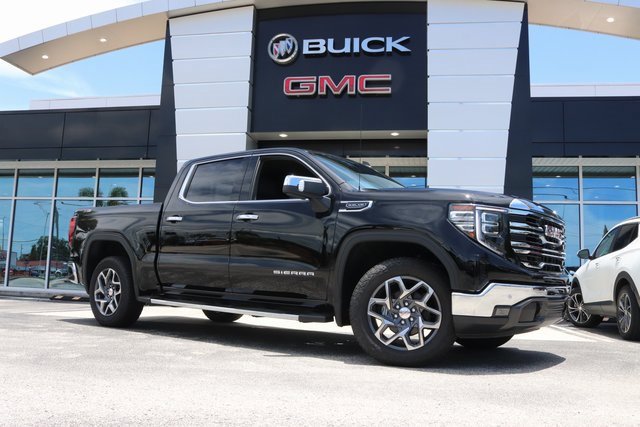 New 2025 GMC Sierra 1500 SLT w/ SLT Premium Package