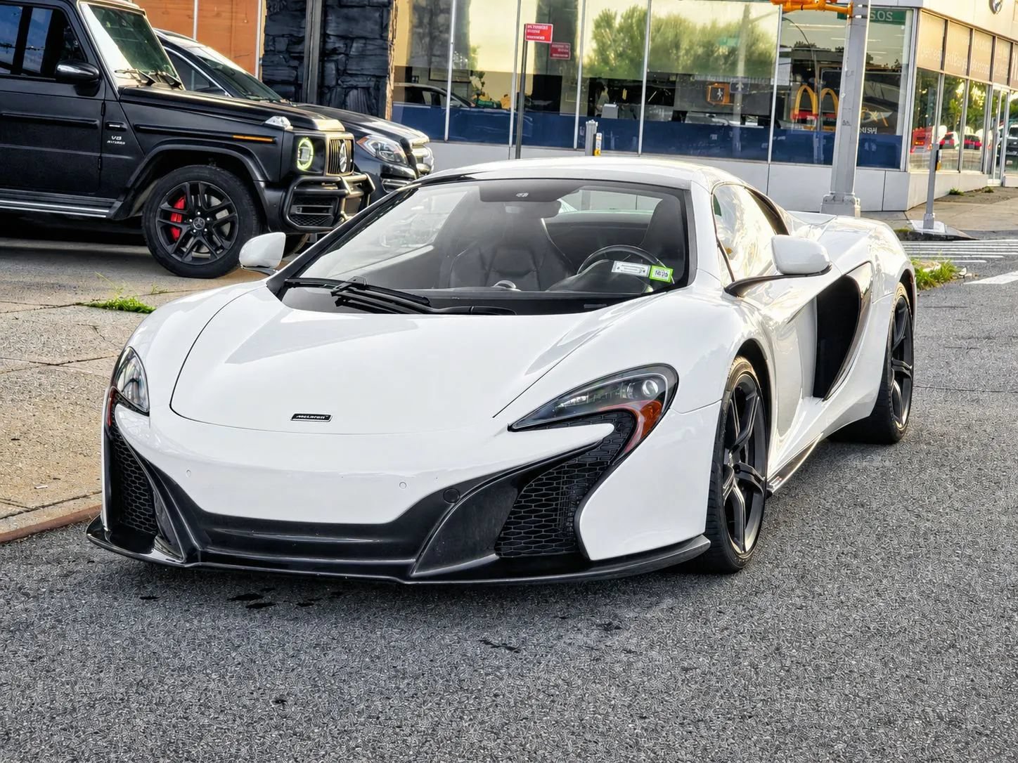 Used 2015 McLaren 650S Spider RWD image 4