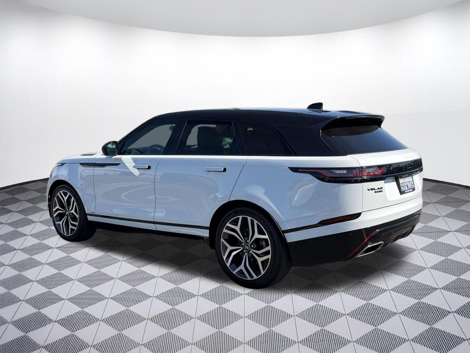 Used 2020 Land Rover Range Rover Velar R-Dynamic HSE AWD/4WD image 3