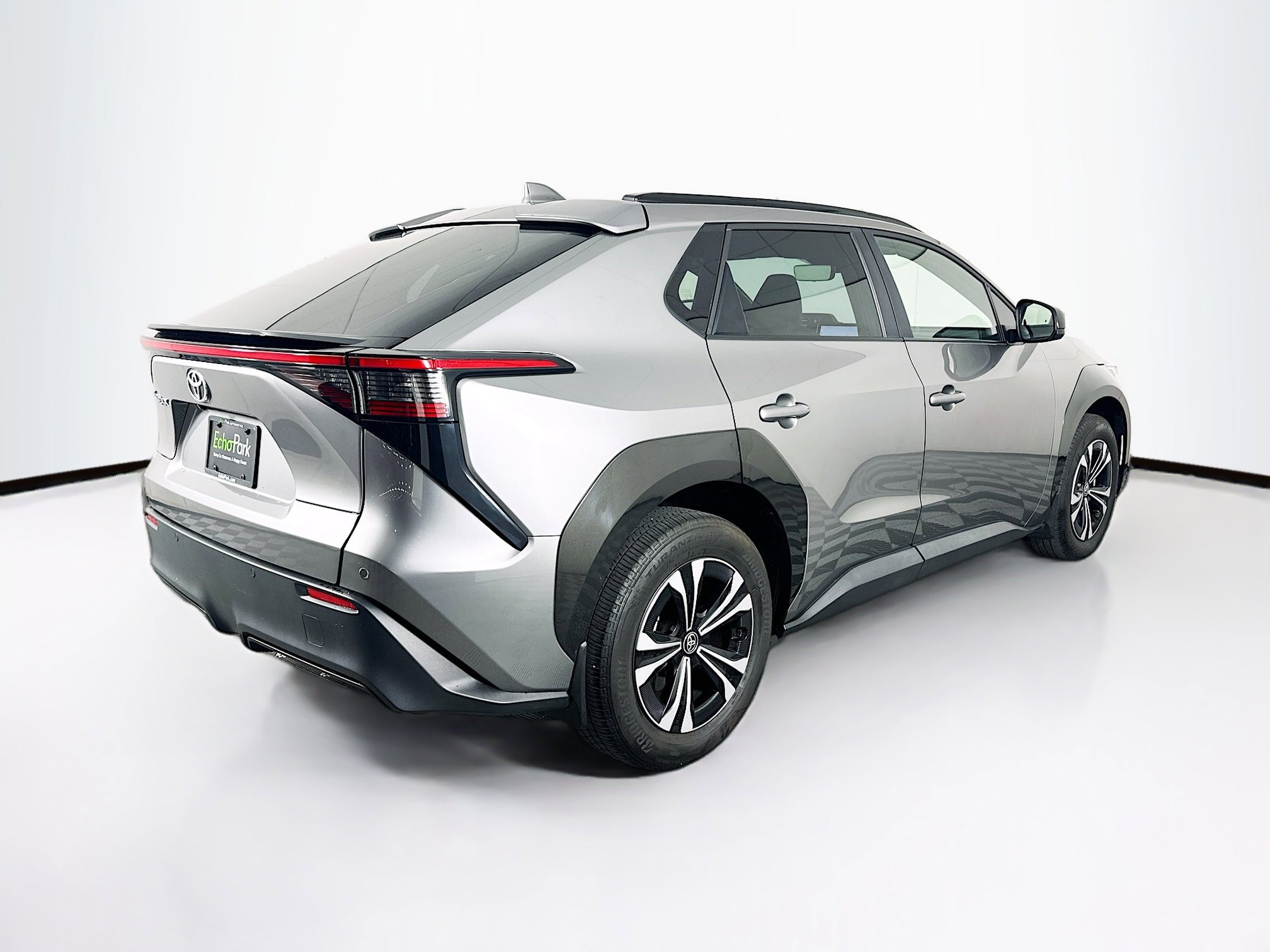 Used 2023 Toyota bZ4X XLE w/ Weather Package FWD image 9