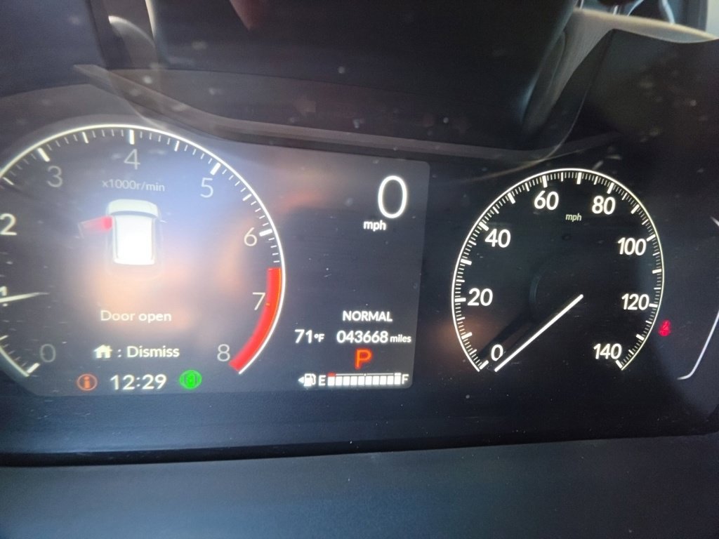 Certified 2025 Honda Pilot Touring image 16