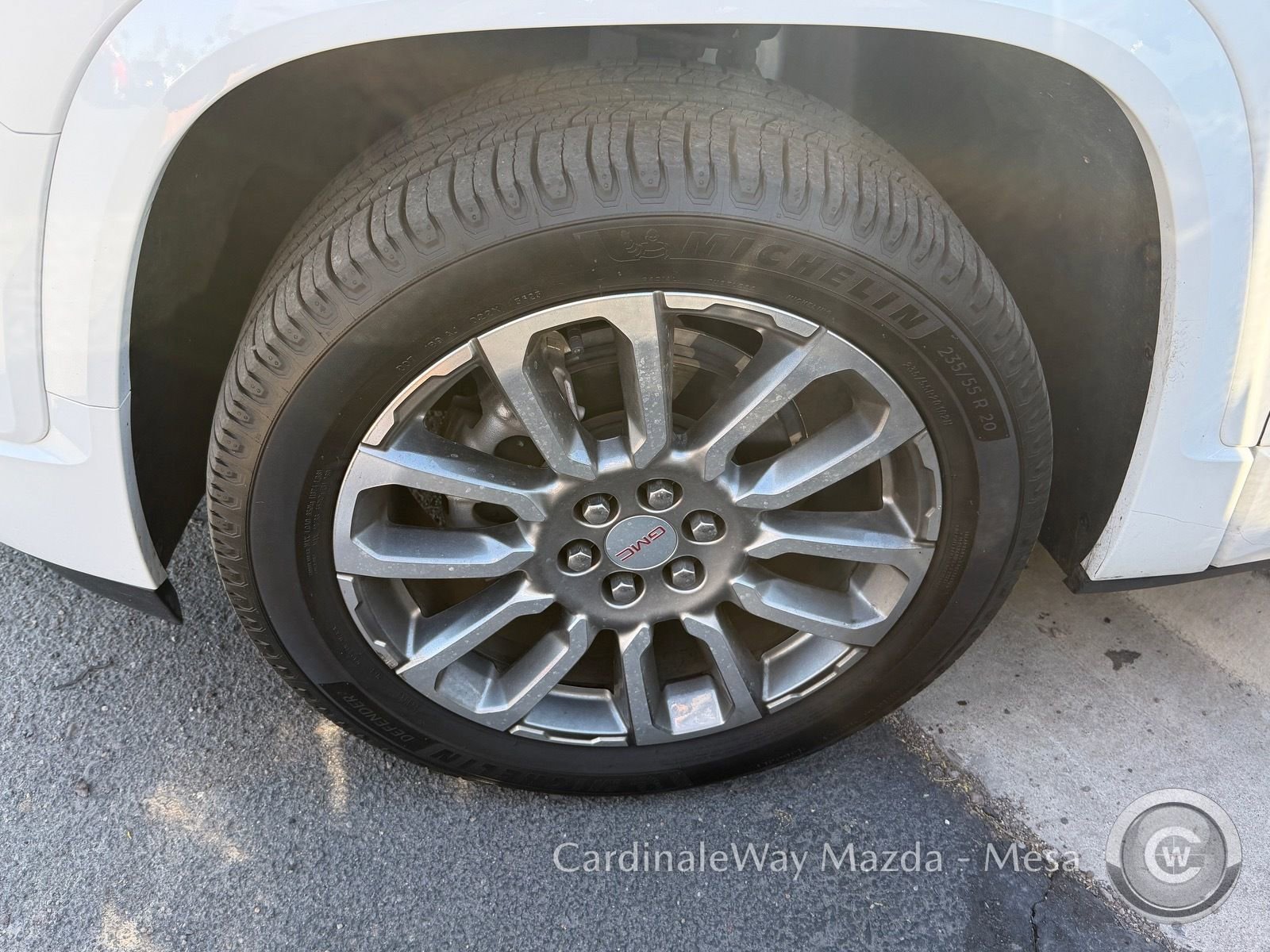 Used 2023 GMC Acadia Denali image 6