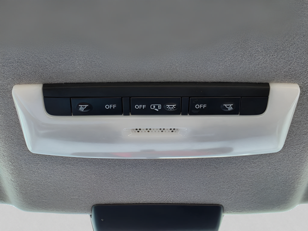 Used 2021 Nissan Kicks S FWD image 13
