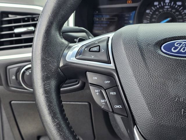 Used 2018 Ford Edge Titanium w/ Cold Weather Package FWD image 26