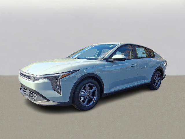 New 2025 Kia K4 LXS image 2
