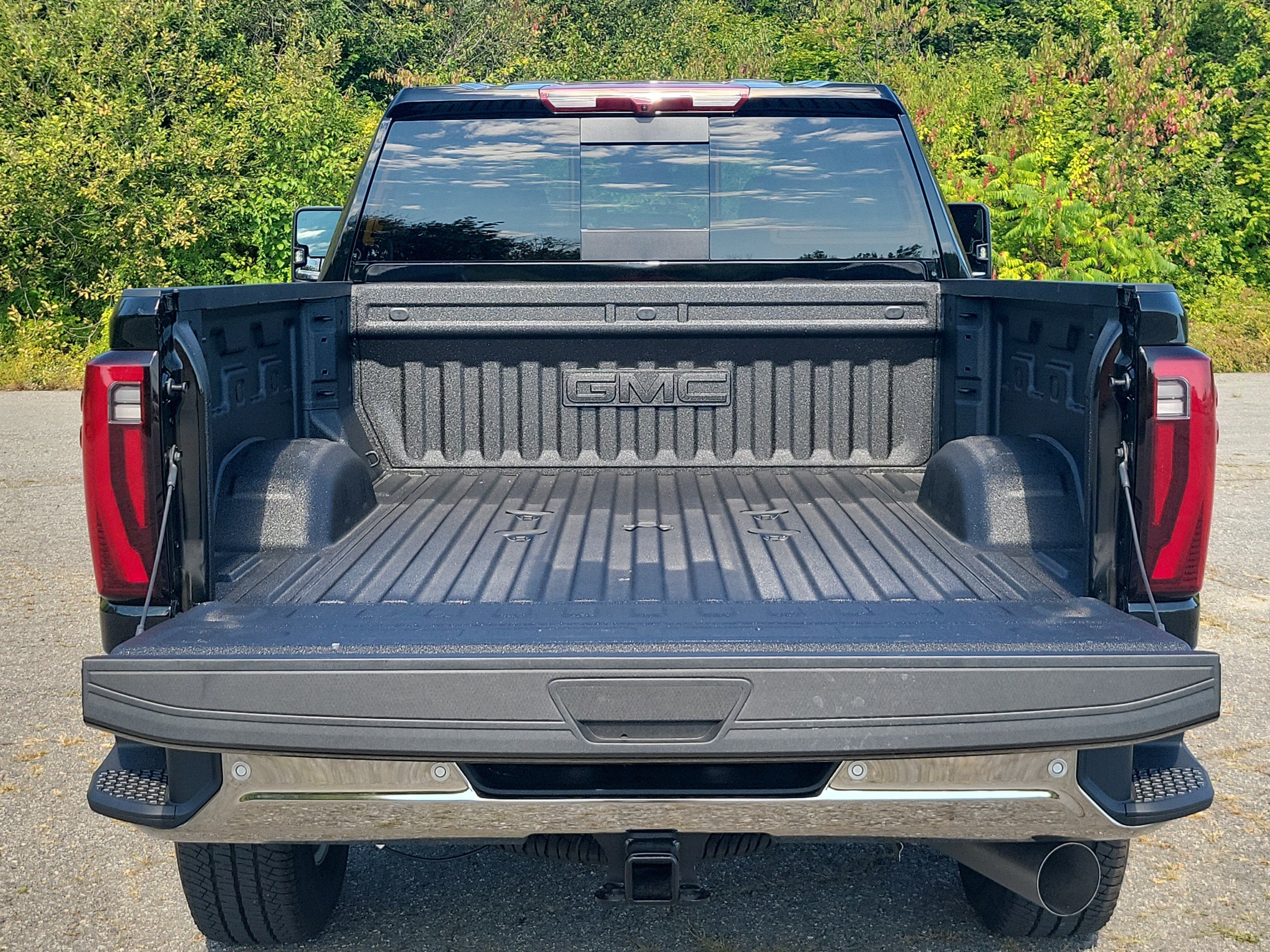New 2026 GMC Sierra 3500 SLT w/ SLT Convenience Package AWD/4WD image 16