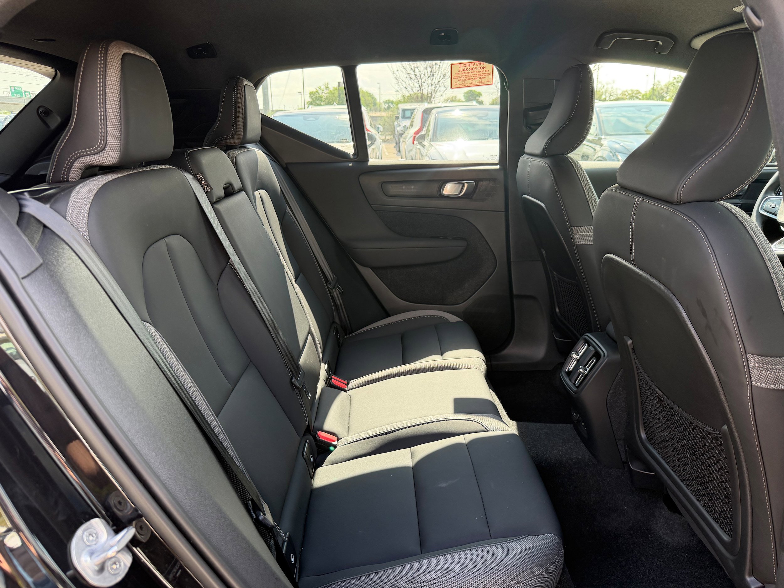 Certified 2024 Volvo XC40 B5 Core image 12