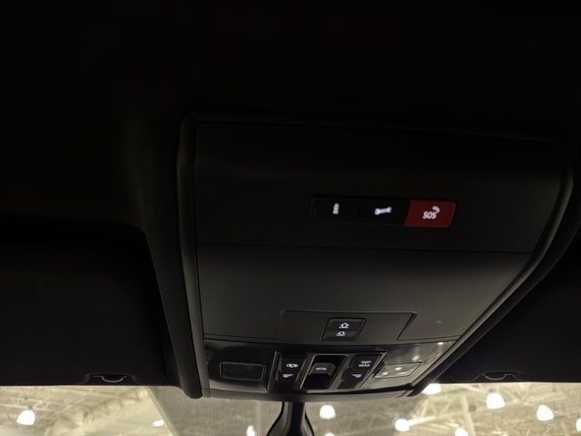 Certified 2021 Volkswagen Atlas Cross Sport SE w/ Panoramic Sunroof Package AWD/4WD image 35