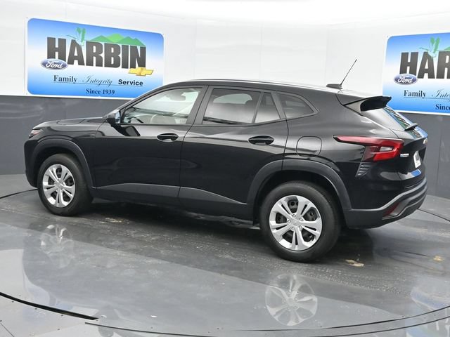 Used 2024 Chevrolet Trax LS FWD image 3