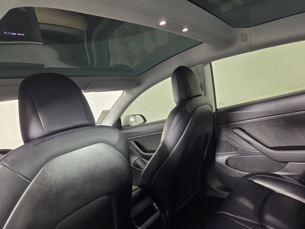 Used 2020 Tesla Model 3 Standard Range Plus RWD image 21