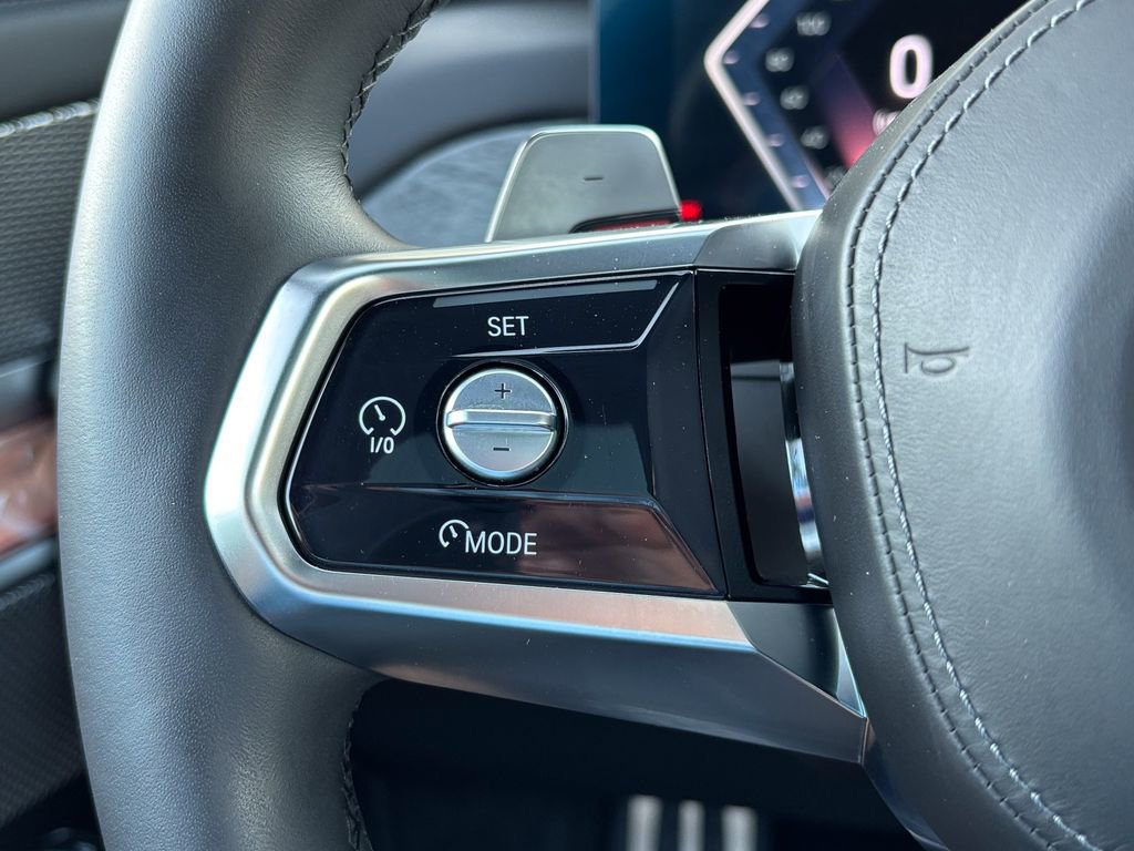 Certified 2023 BMW 760i xDrive image 27