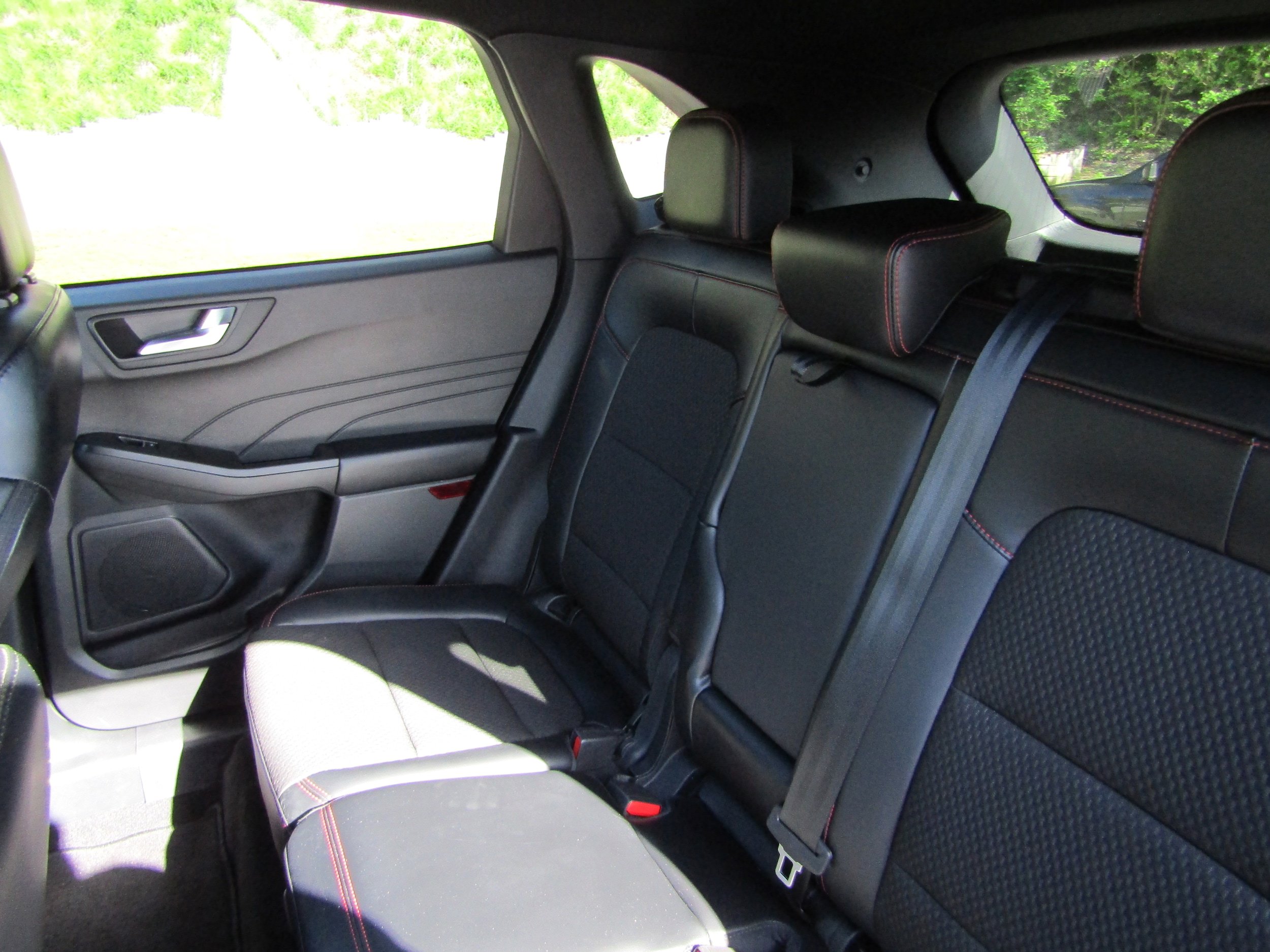 Used 2024 Ford Escape ST-Line w/ Tech Pack #1 AWD/4WD image 33