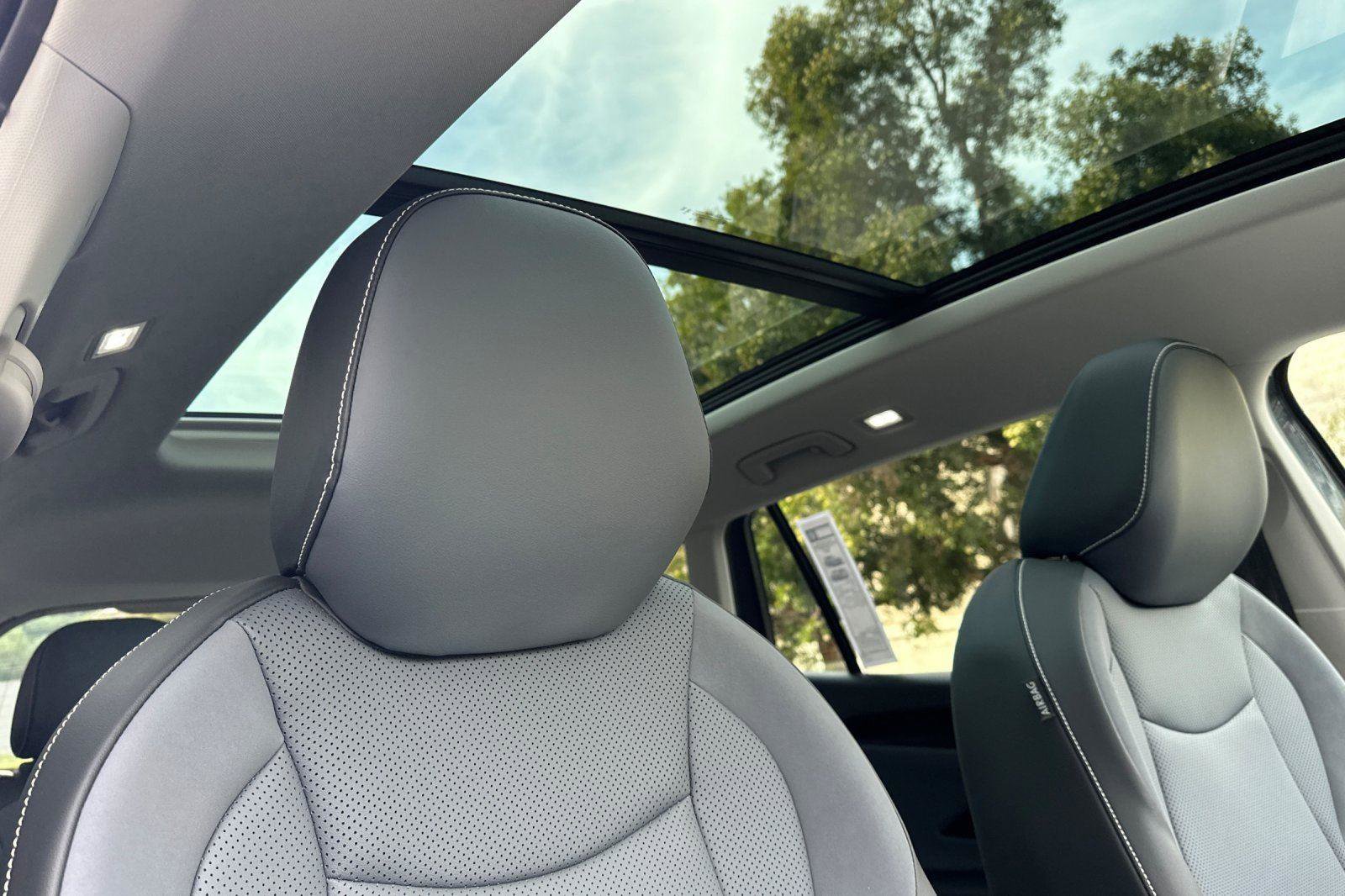 New 2026 Volkswagen Tiguan SE image 16