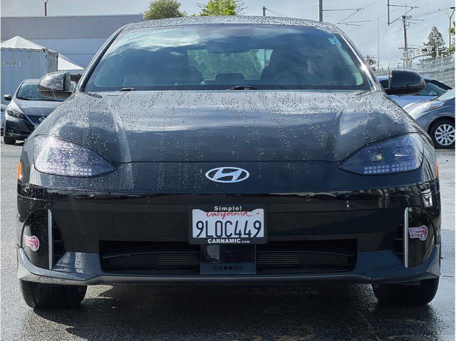 Used 2024 Hyundai Ioniq 6 SE RWD image 2