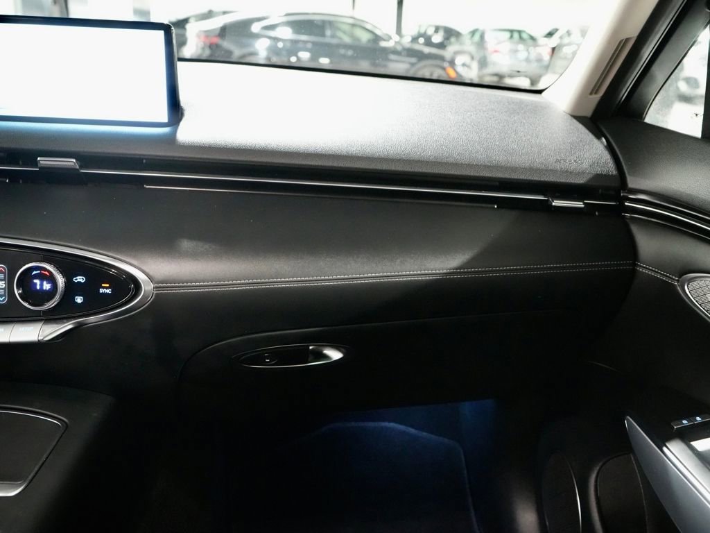 Used 2023 Genesis GV70 2.5T w/ Select Package image 26