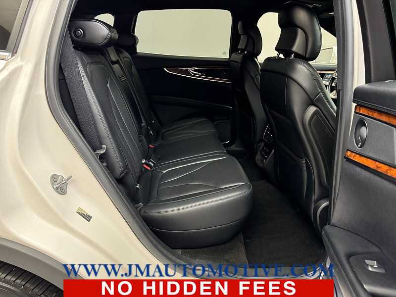 Used 2019 Lincoln Nautilus Reserve AWD/4WD image 18