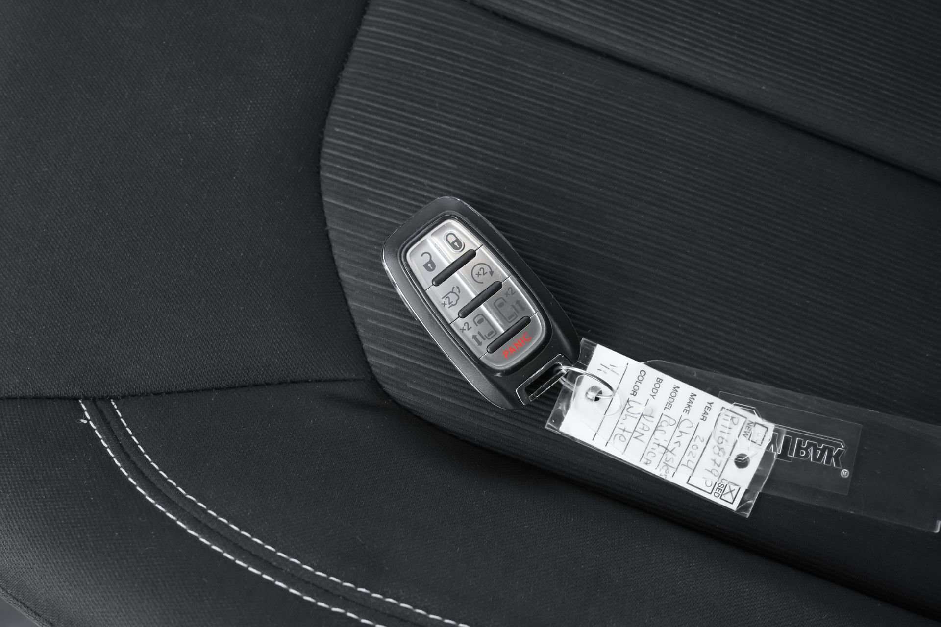 Used 2024 Chrysler Pacifica Touring image 44