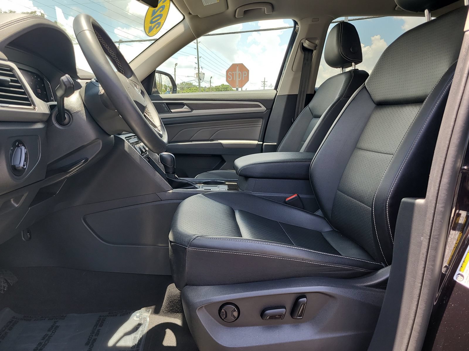 Used 2022 Volkswagen Atlas SE FWD image 15