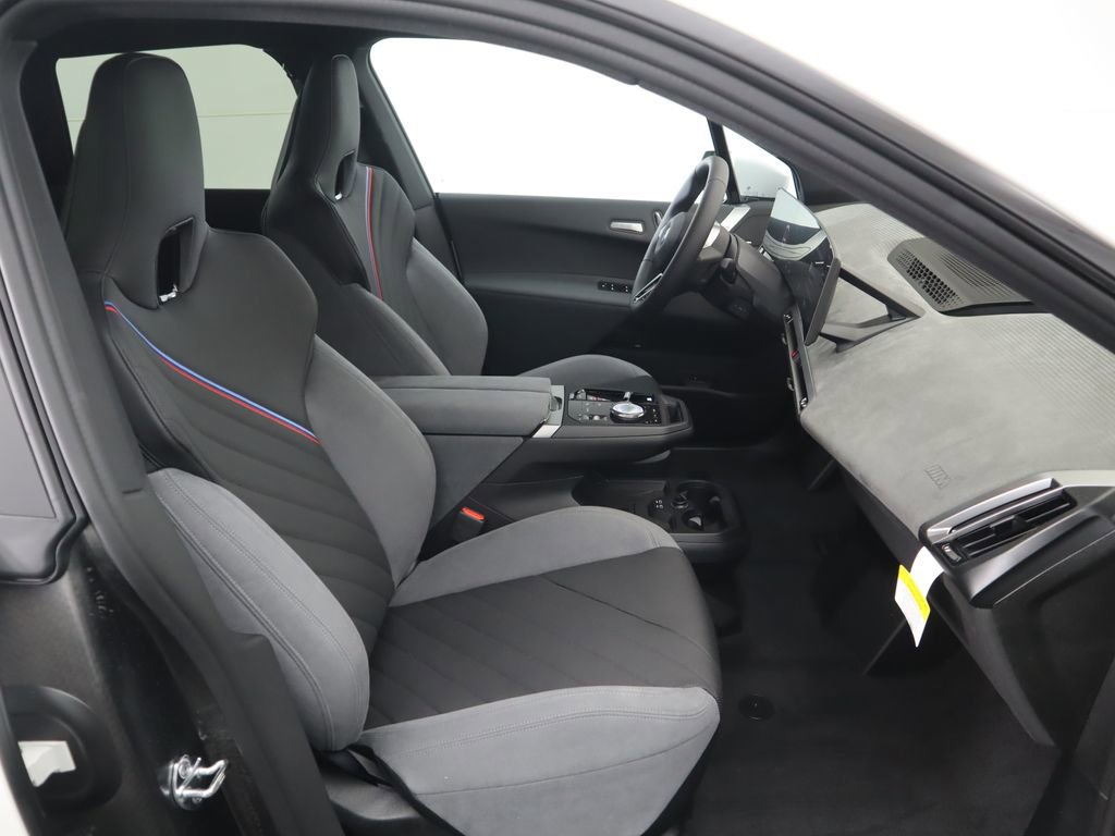 New 2026 BMW iX xDrive45 w/ M Sport Package image 21