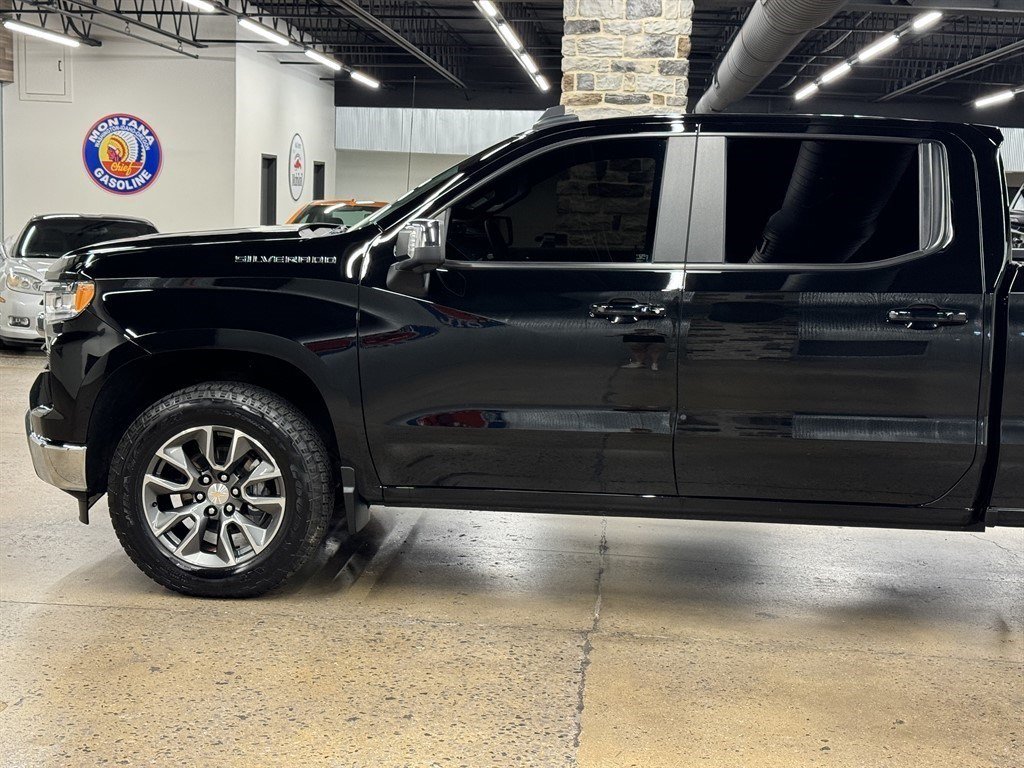 Used 2025 Chevrolet Silverado 1500 LT w/ Safety Package AWD/4WD image 5