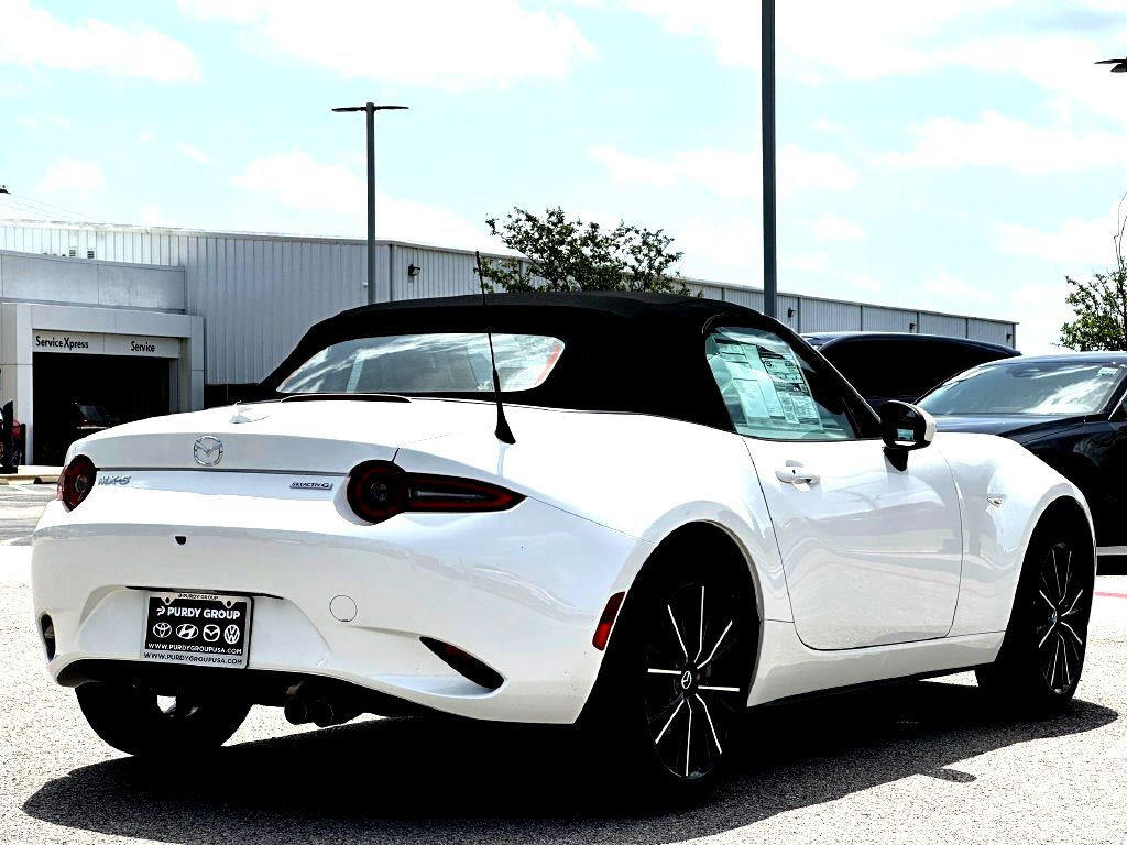 New 2026 MAZDA MX-5 Miata Grand Touring RWD image 8