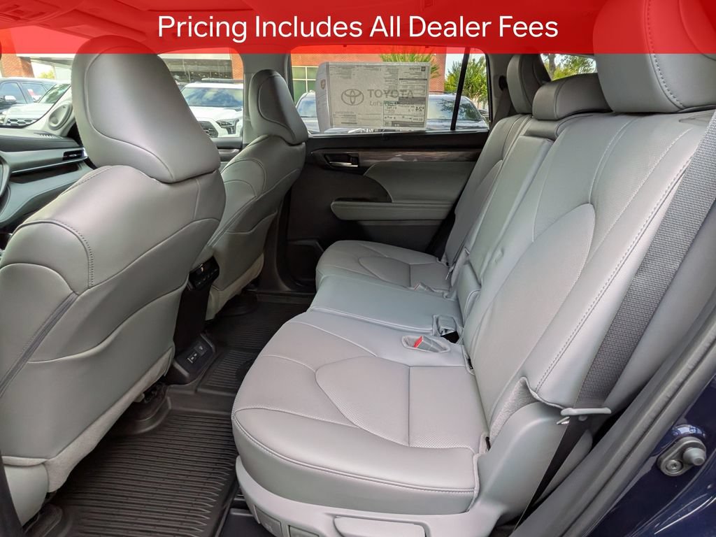 New 2026 Toyota Highlander Limited AWD/4WD image 15