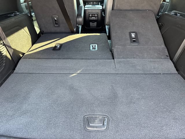 Used 2022 Chevrolet Tahoe Premier AWD/4WD image 11