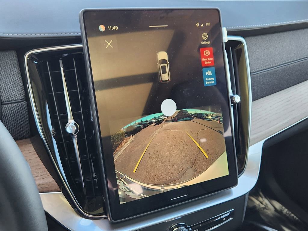 New 2026 Volvo XC90 B5 Core image 8