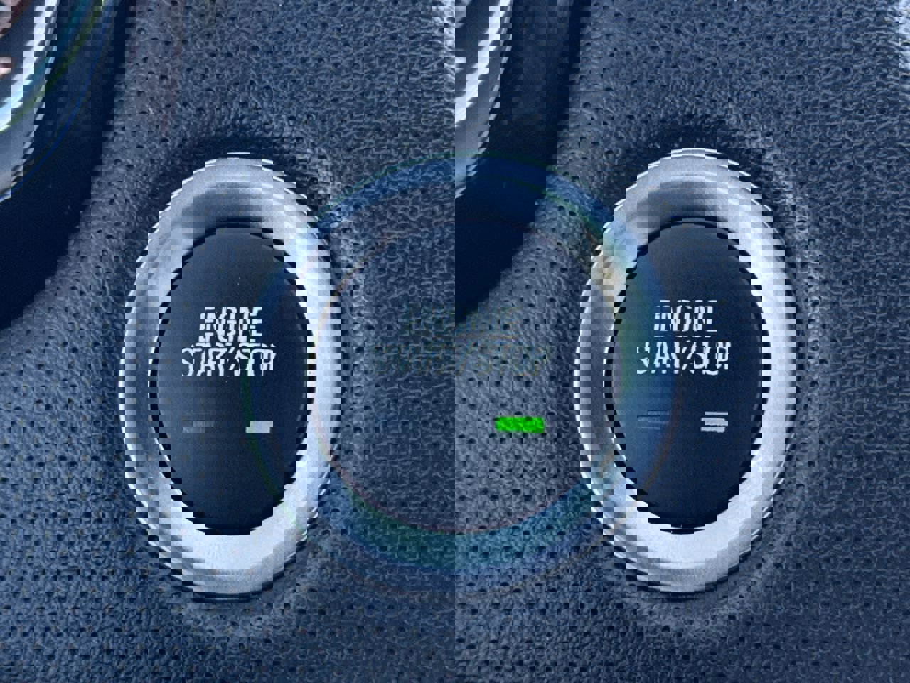 Used 2025 Cadillac XT5 Premium Luxury image 16