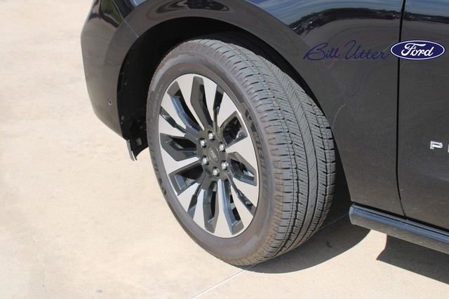 Used 2025 Ford Expedition Max Platinum w/ Driver's Package image 9