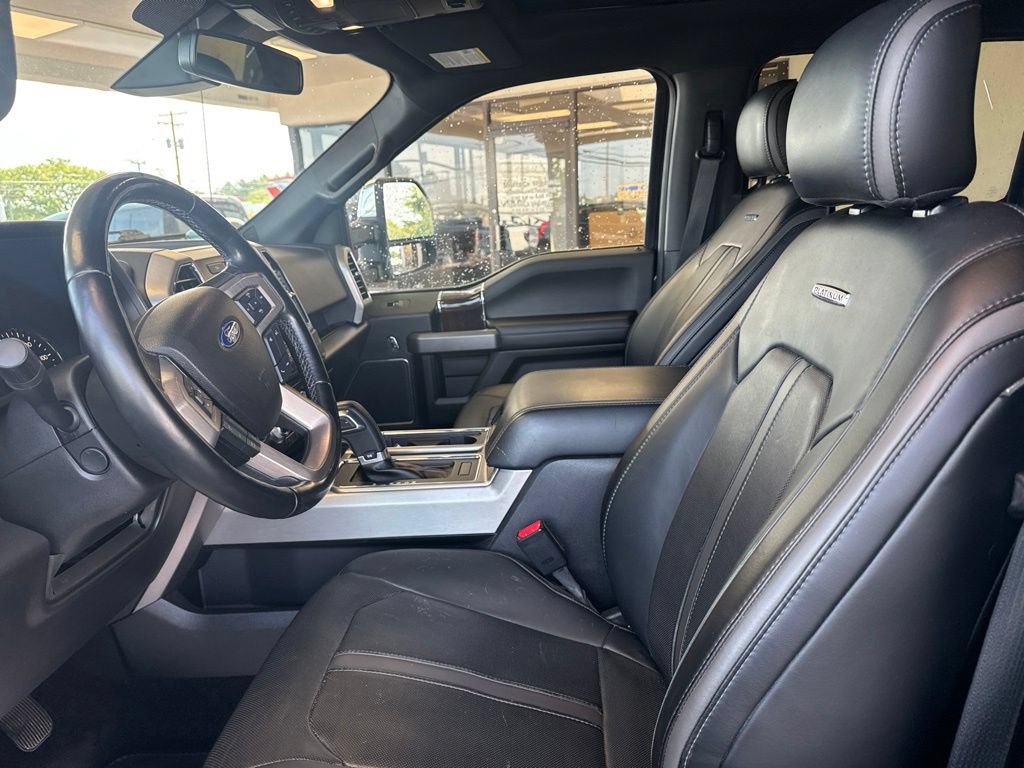Used 2017 Ford F150 Platinum w/ Equipment Group 701A Luxury AWD/4WD image 13